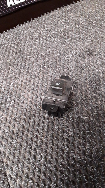 2013 Holden Captiva 7 LT 2WD 2.4 AT- Right Rear Window Switch- (TAG6448) PN: 202007457