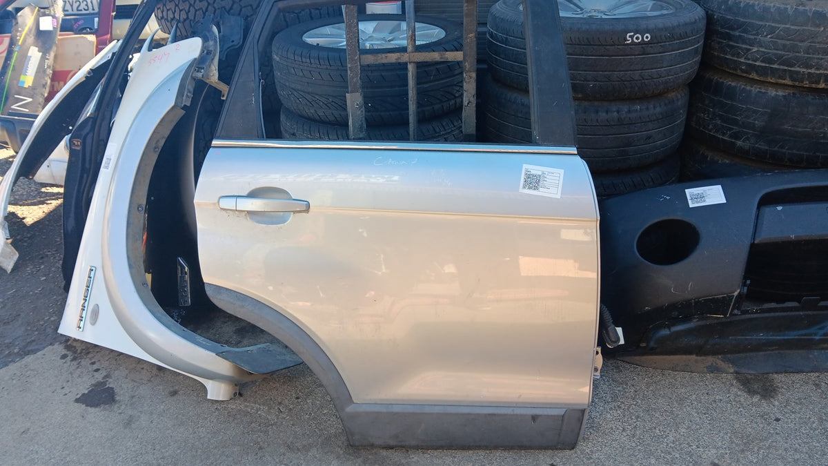 2010 Holden Captiva 7 7 LT 2WD 2.4 AT- Right Rear Door Shell- (TAG5565) PN: RR Door Shell