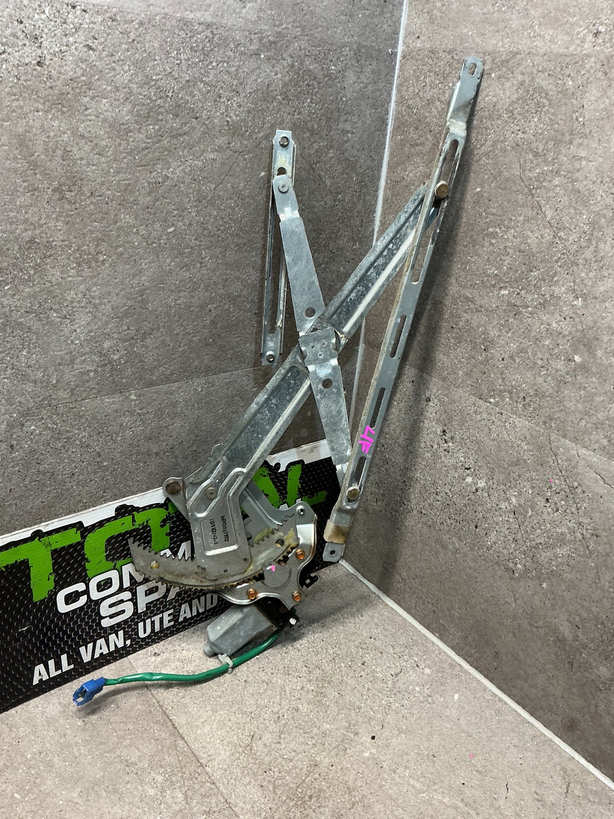 2004-2006 Mazda Bounty- Left Front Window Regulator/Motor- (TAG14382)