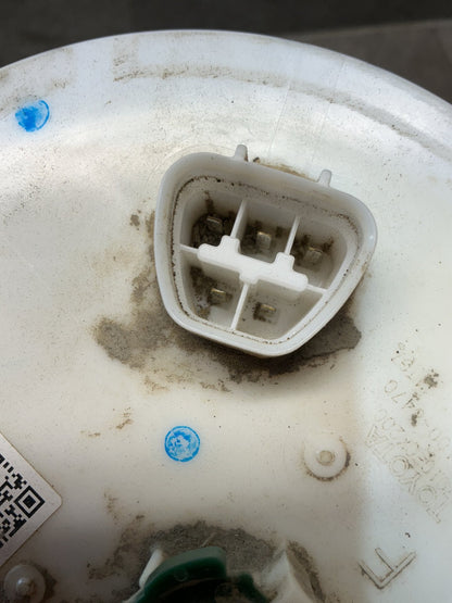 2017 Toyota Hilux SR5 - Fuel Pump - (TAG18541)