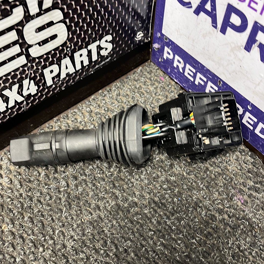 2017 Holden Captiva- Indicator Stalk- (TAG7972)