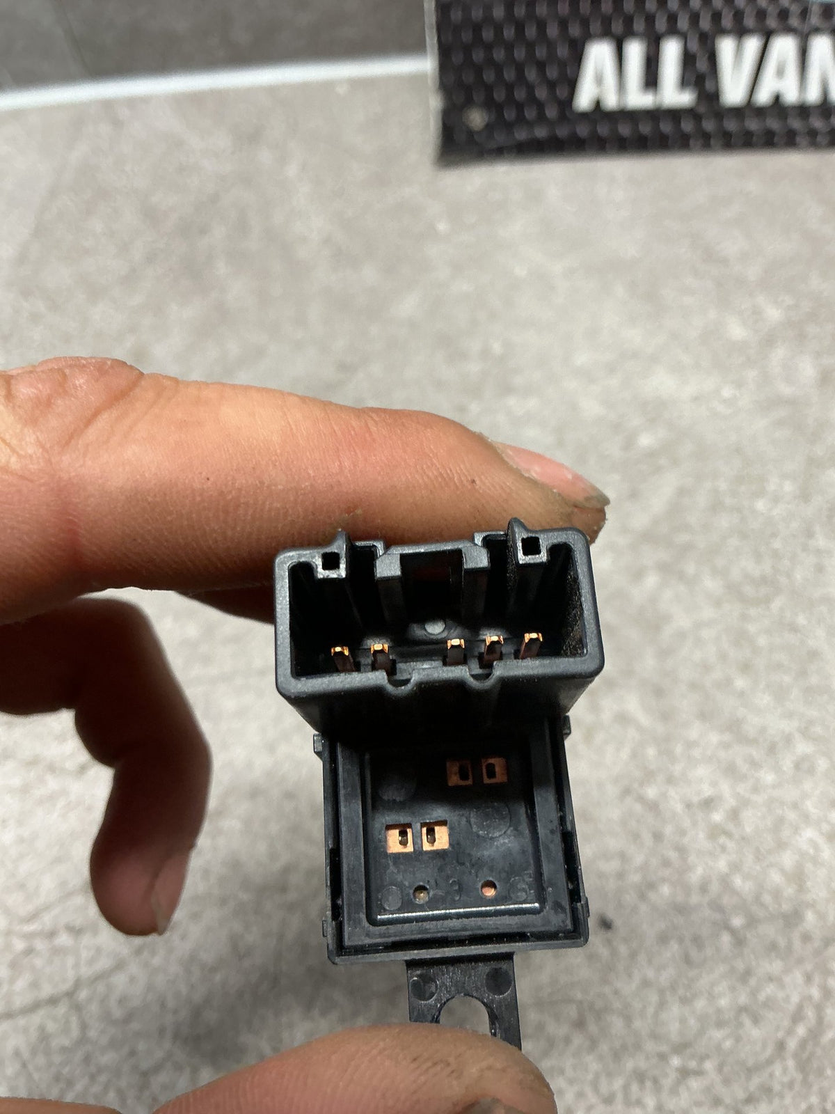2009-2011 Ford Ranger PK- Right Rear Window Switch- (TAG14279)