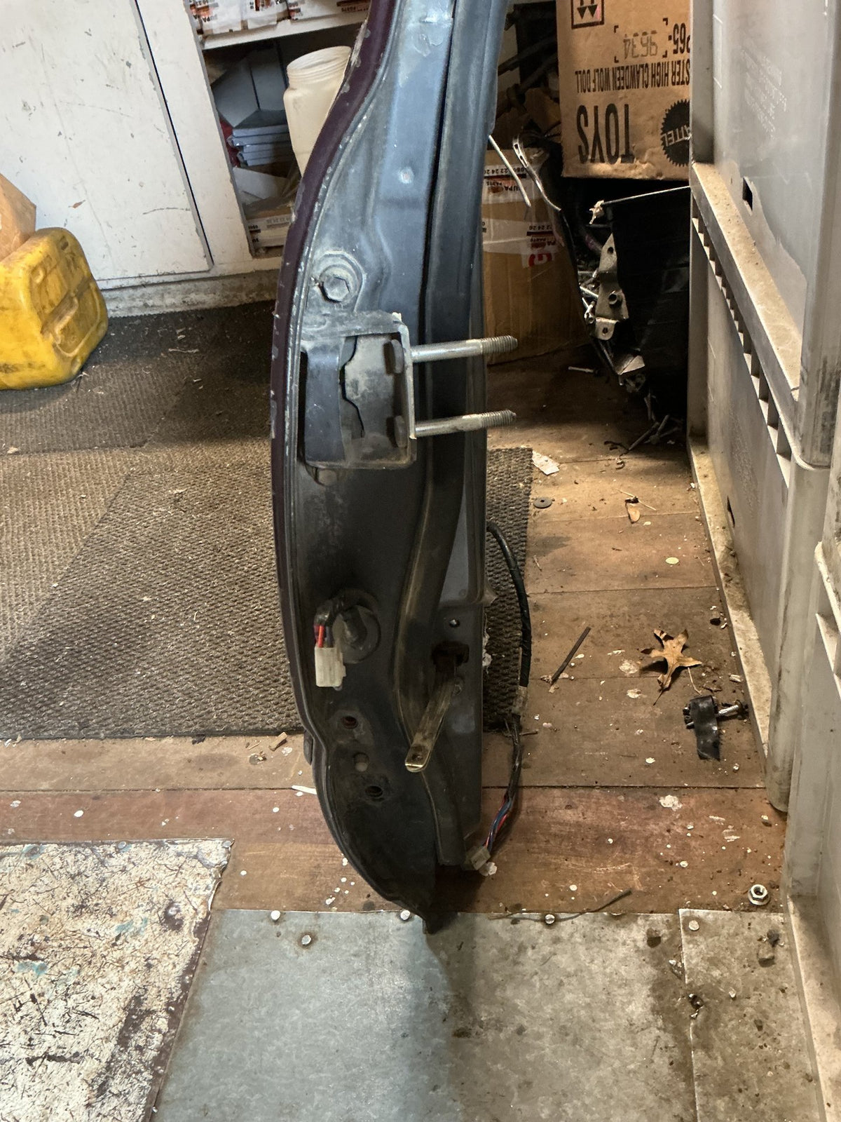 1994 Toyota Hilux Surf KZN130- Right Rear Door Shell- (TAG13559)