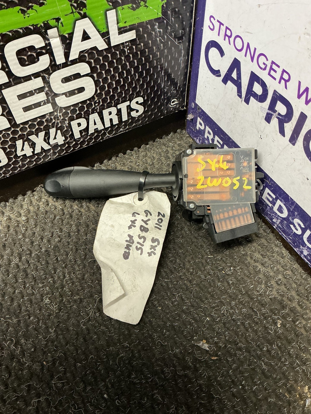 2011 Suzuki SX4 2W052- Indicator Stalk- (TAG10932) PN: 17B943