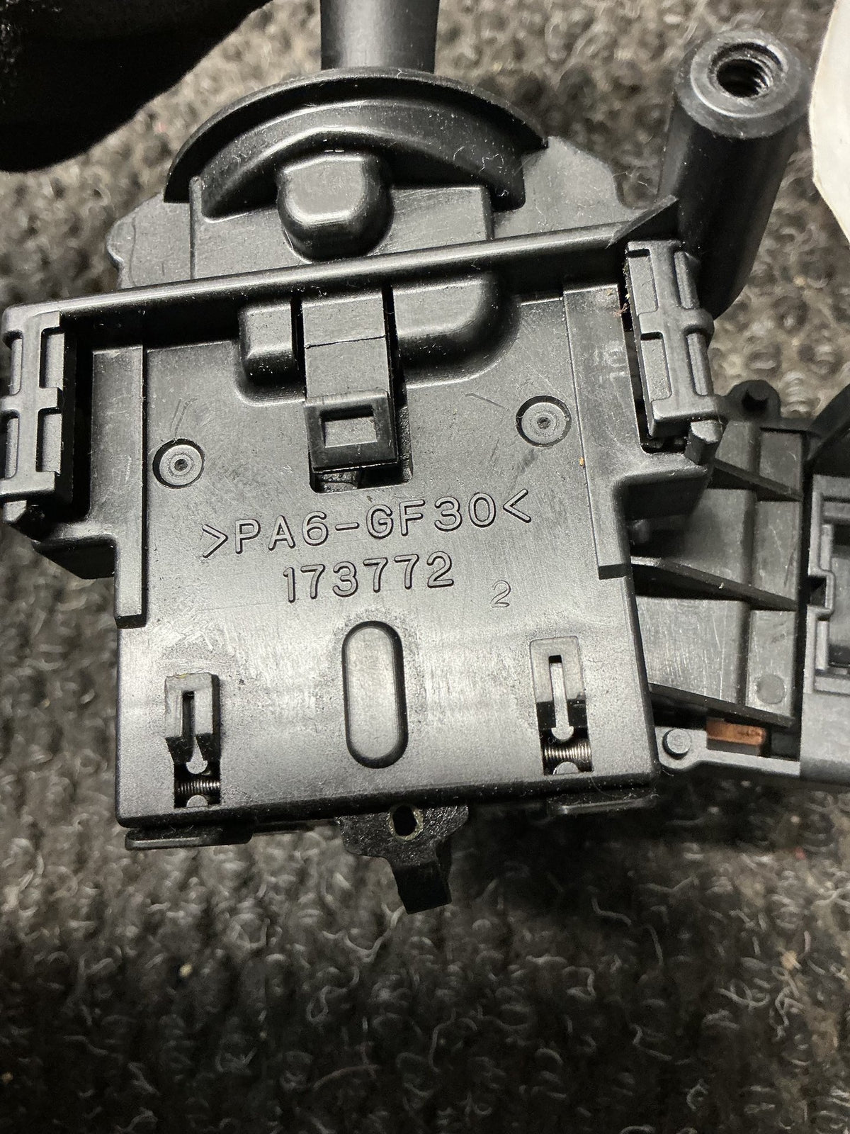 2007 Suzuki SX4 7W140- Indicator Stalk- (TAG10930) PN: 17B943