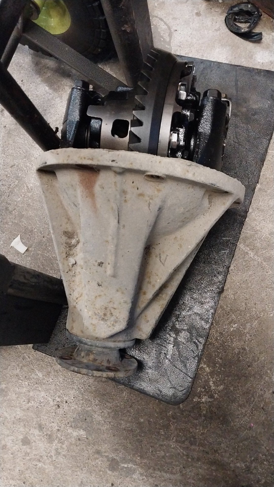 1996-2002 Toyota Land Cruiser J90 VZJ95- Rear Differential Head- (TAG751)