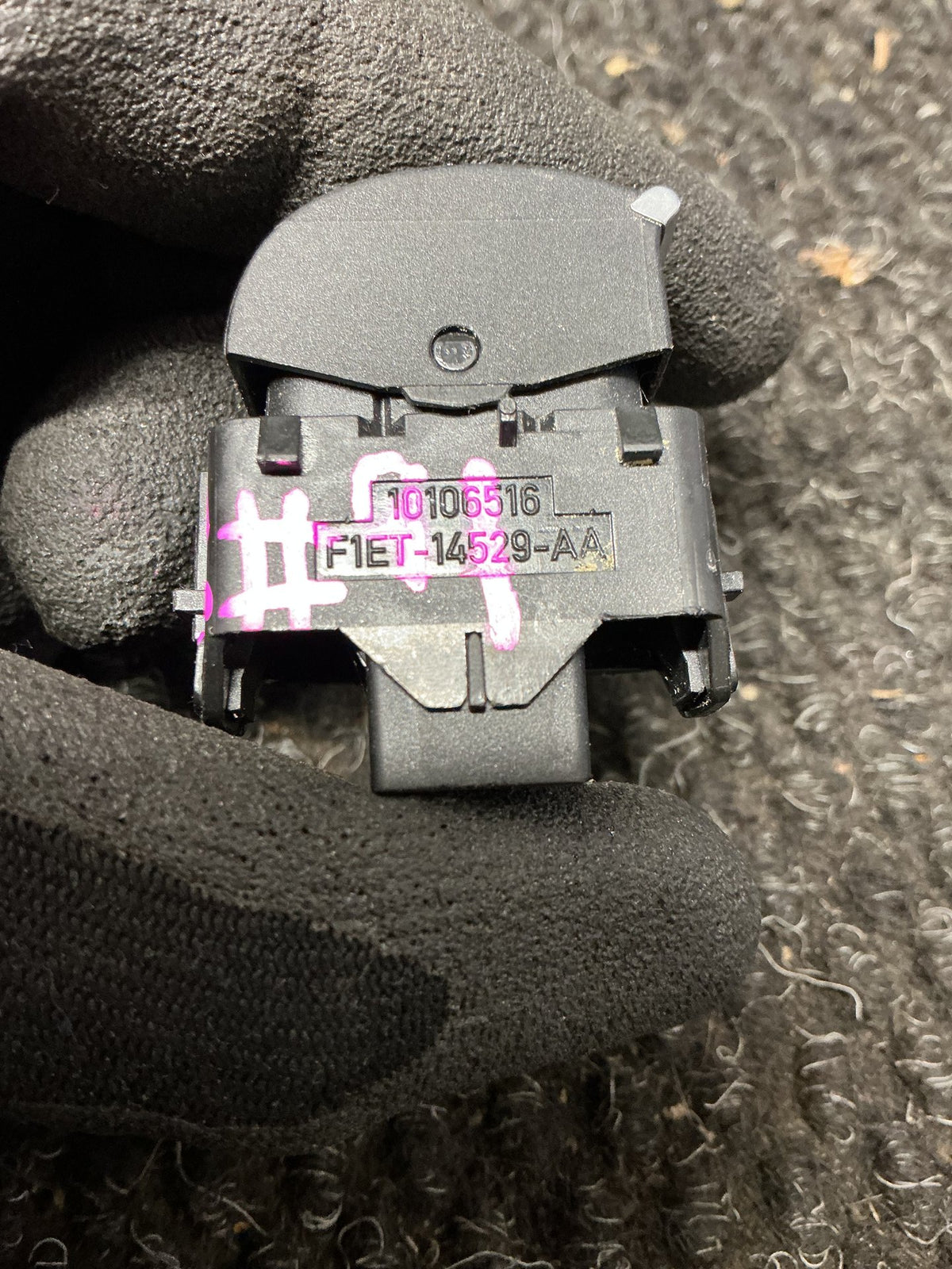 2014-2016 Ford Kuga II TF- Left Front Window Switch- (TAG11642)