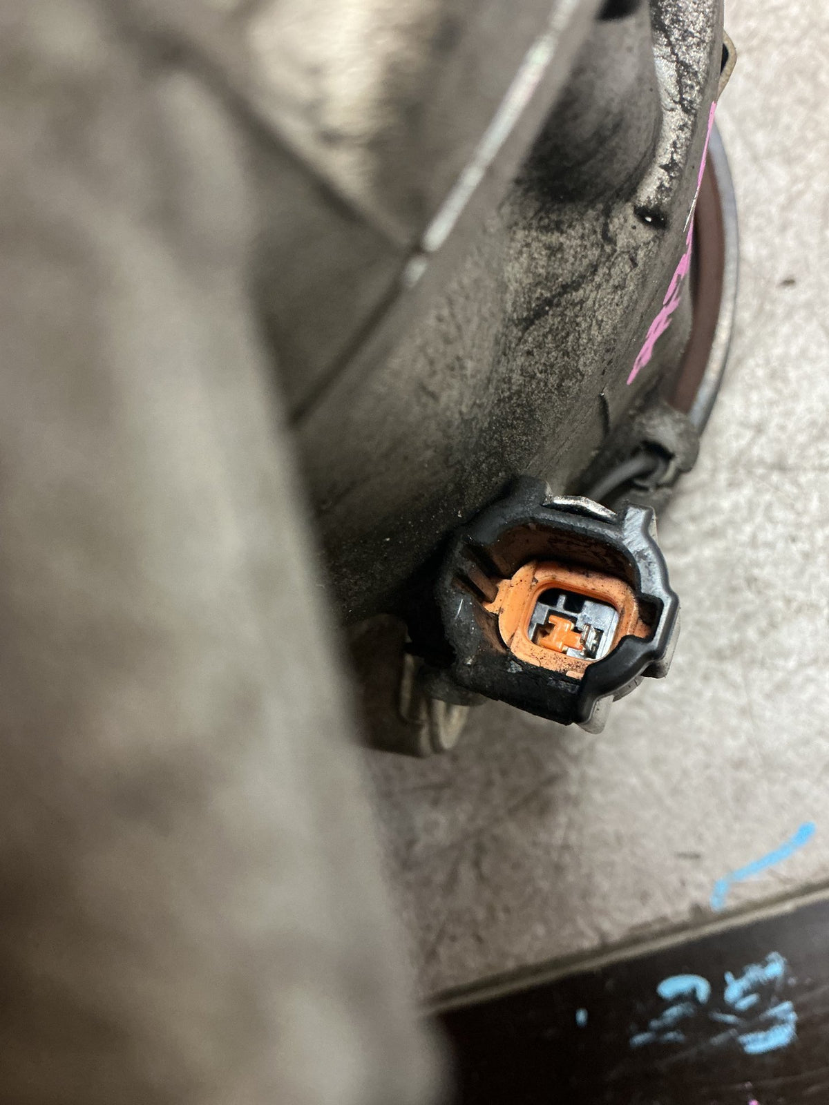 2005 Nissan Elgrand ME51- A/C Compressor- (TAG16776)