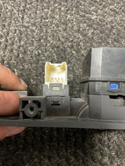 2008 Holden Captiva 7 1W070- Master Power Window Switch- (TAG9919)