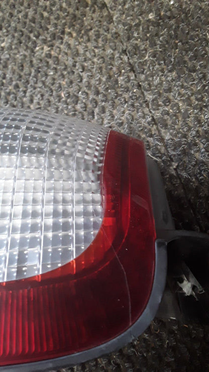 1995-2002 Toyota Hilux III N180- Right Taillight- (TAG6045) PN: 33-07803R