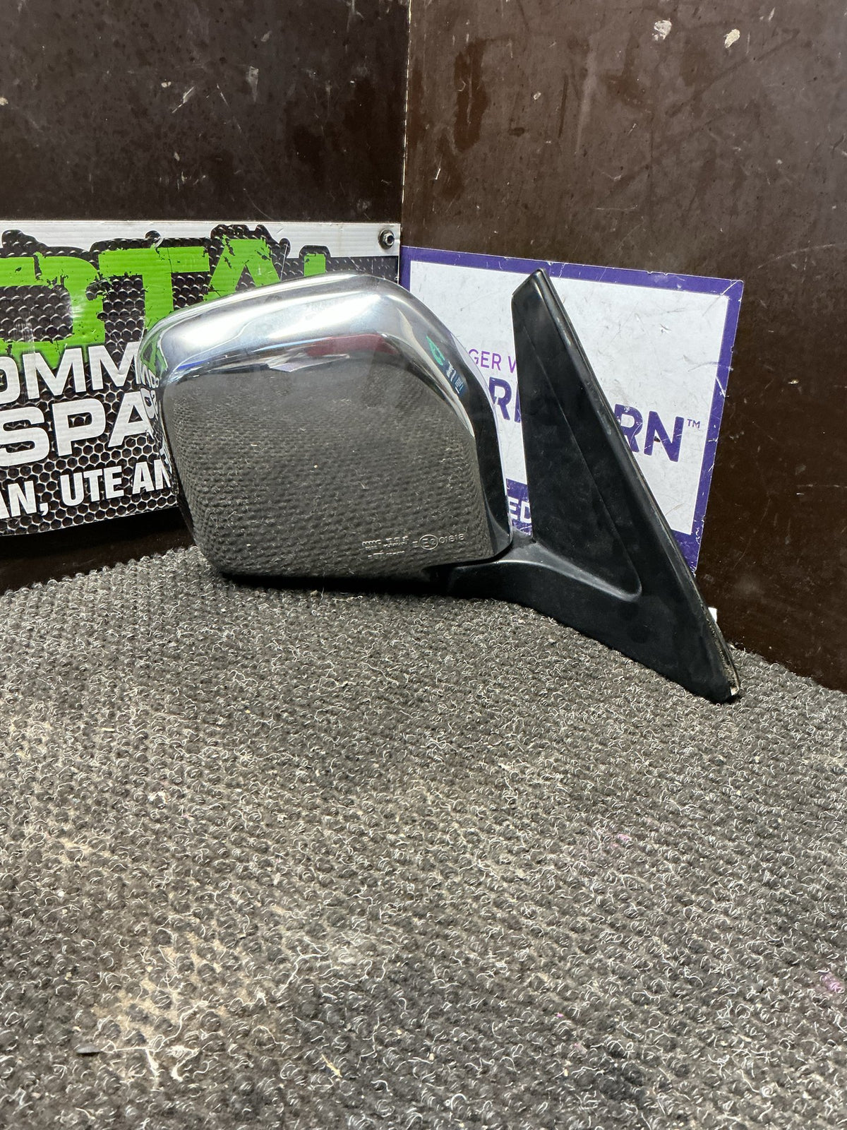 1997 Mitsubishi Pajero II V2*C- Right Door Mirror- (TAG9706)