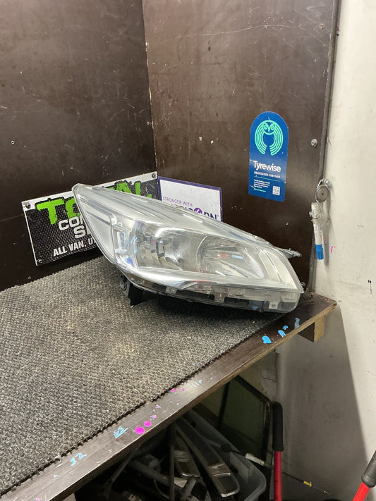2015 Ford Kuga II TF- Right Headlight- (TAG11679) PN: CV44-13W029-BE