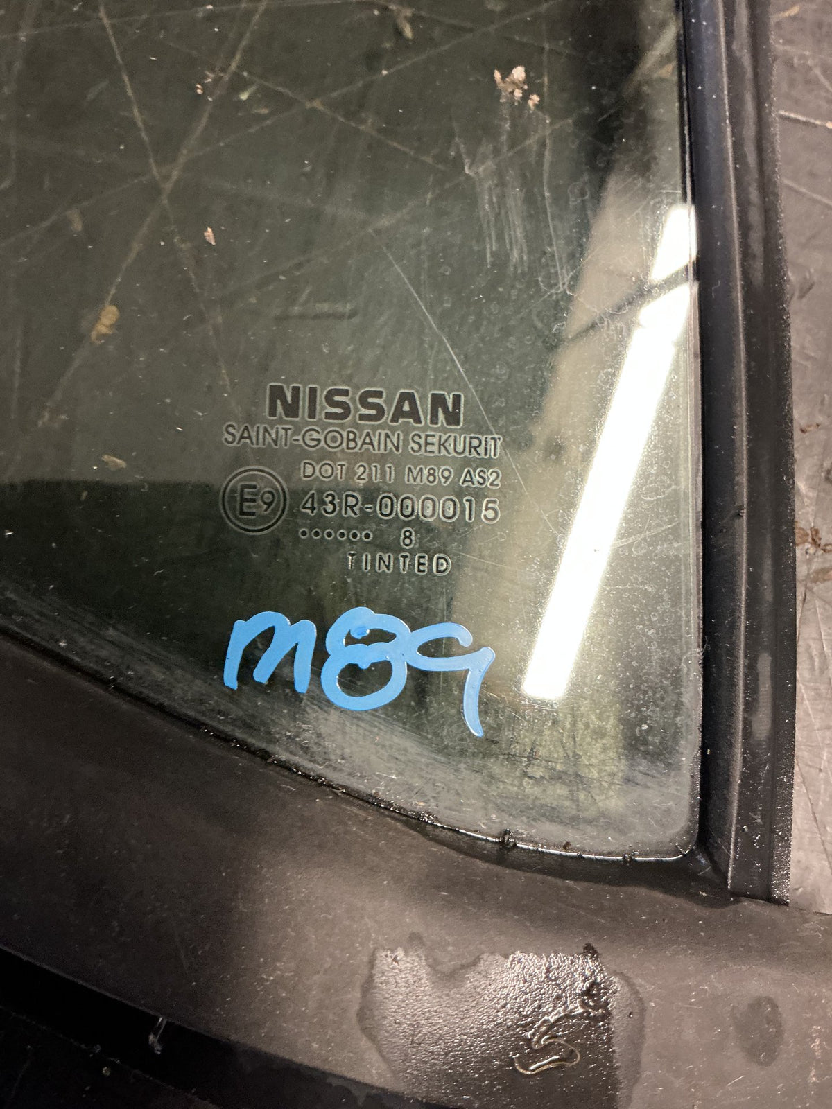 2012 Nissan Navara D40 - Right Rear Quarter Door Glass - (TAG18666)