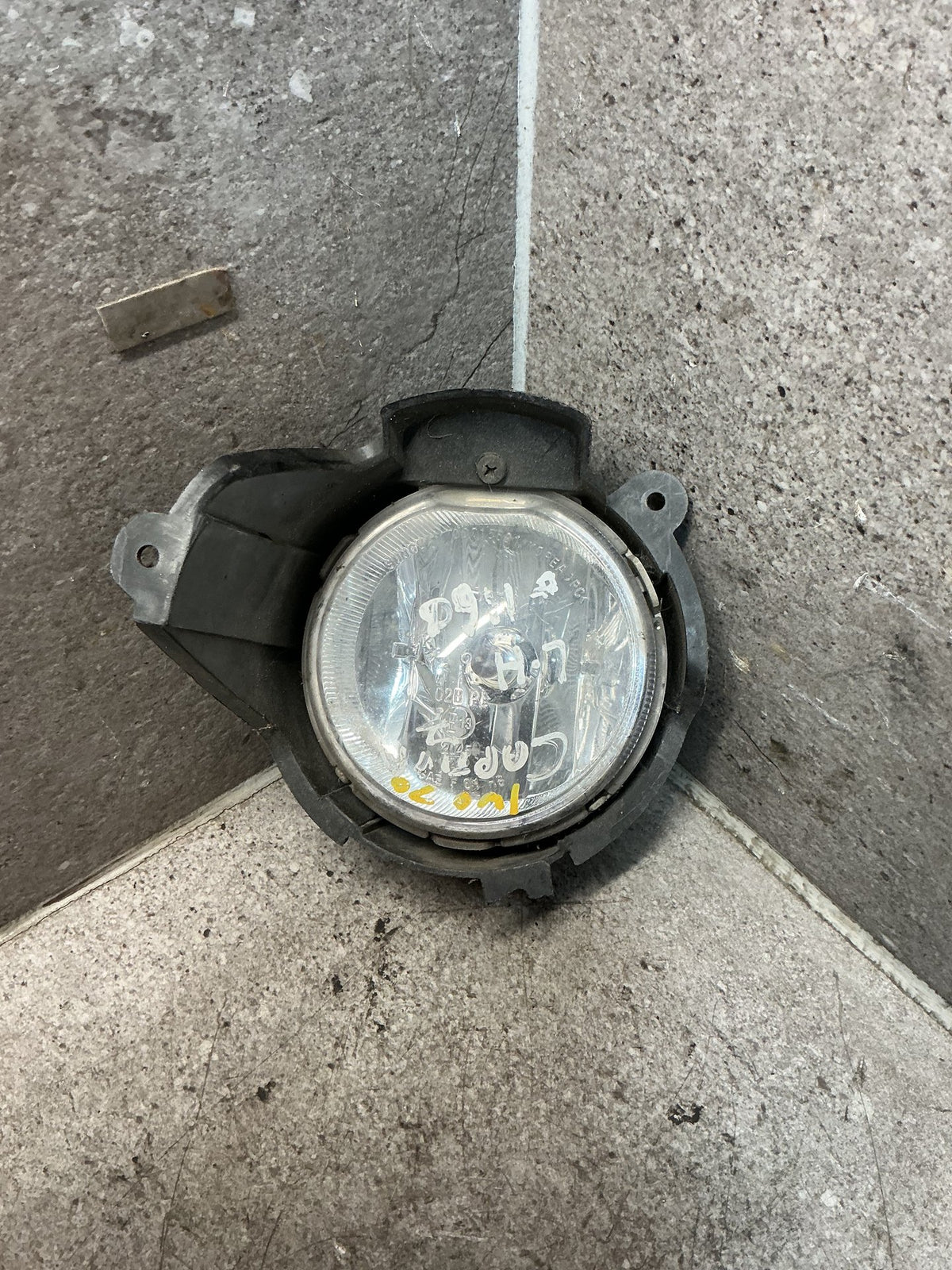 2010 Holden Captiva 7 - Left Spotlight - (TAG18191)