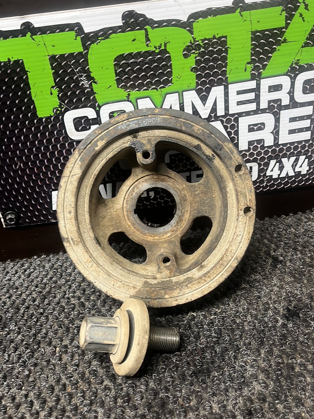 2005-2006 Toyota Hilux VII N20 SR5- Crankshaft Pulley- (TAG7034)