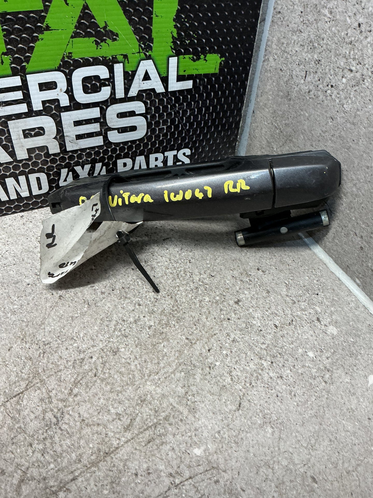 2006 Suzuki Vitara 1W047- Right Rear Door Exterior Handle- (TAG14759)