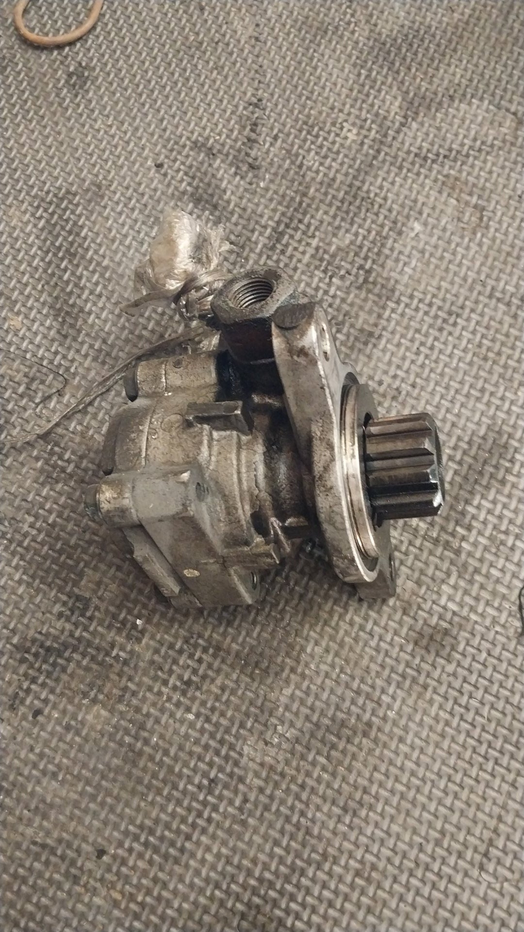 2006-2015 Toyota Hilux KUN26- Power Steering Pump- (TAG1023)