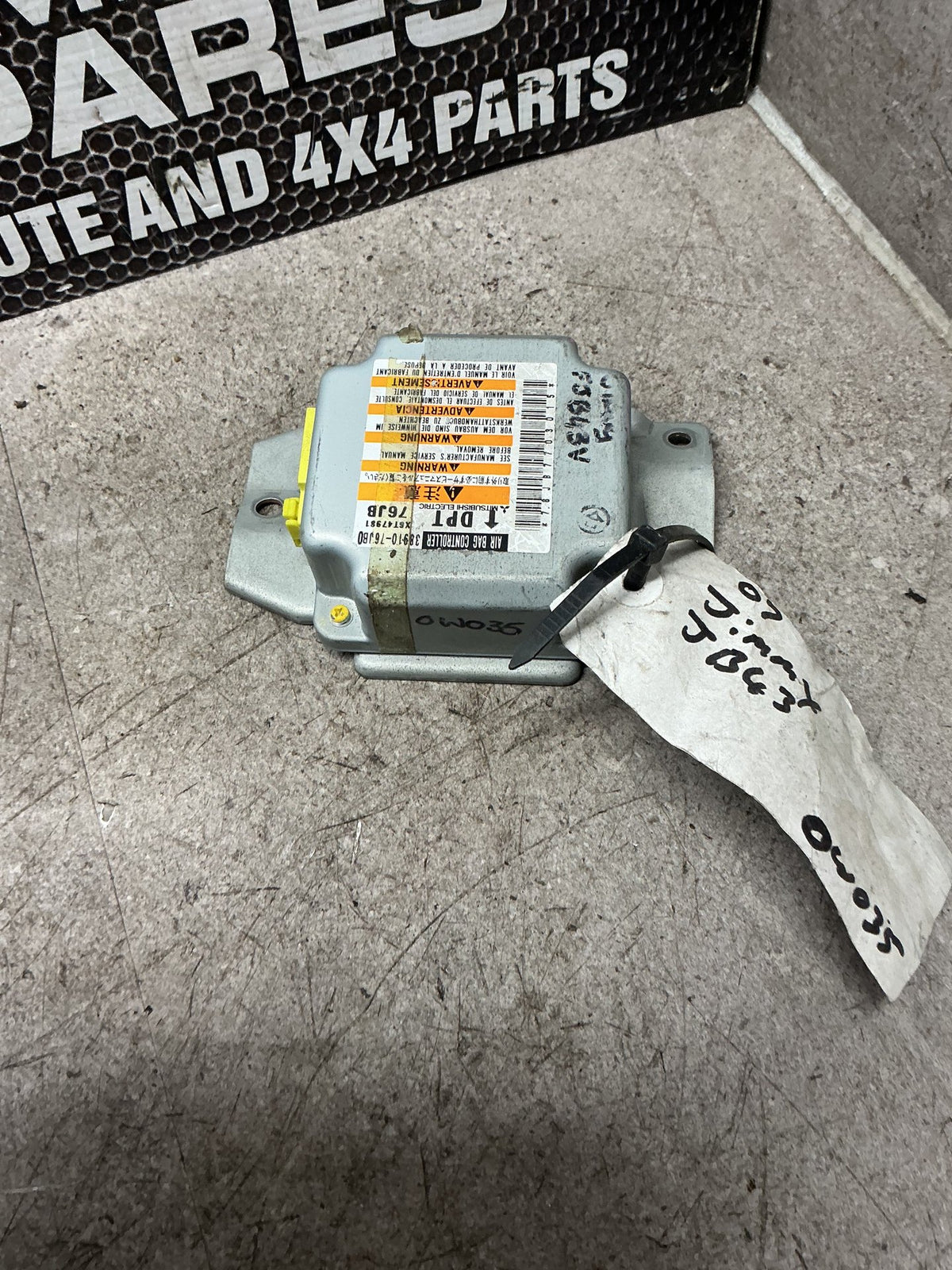 2007 Suzuki Jimny- Airbag Module- (TAG16958)