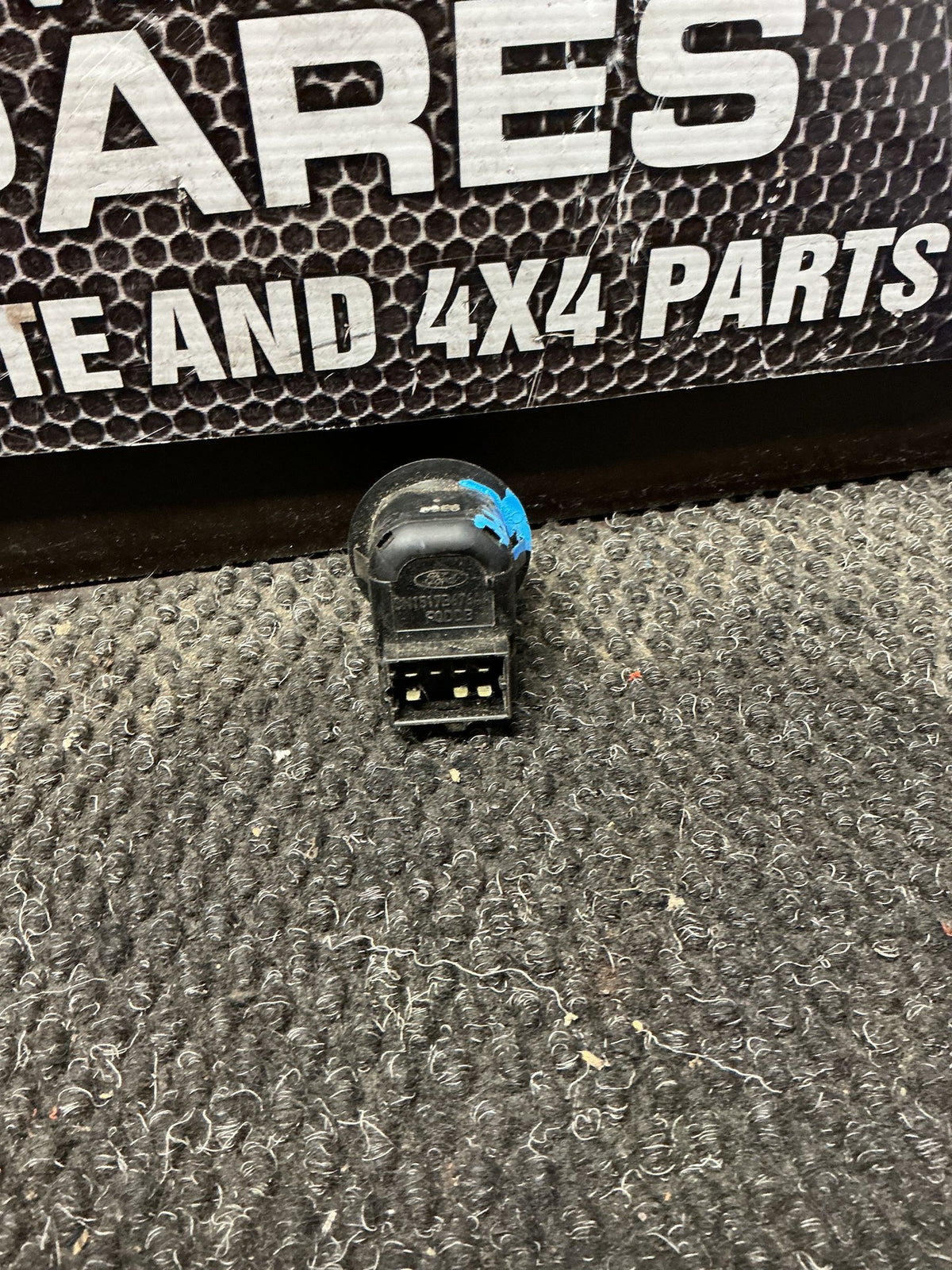 2013-2017 Ford EcoSport BK- Mirror Adjuster Switch- (TAG10386)