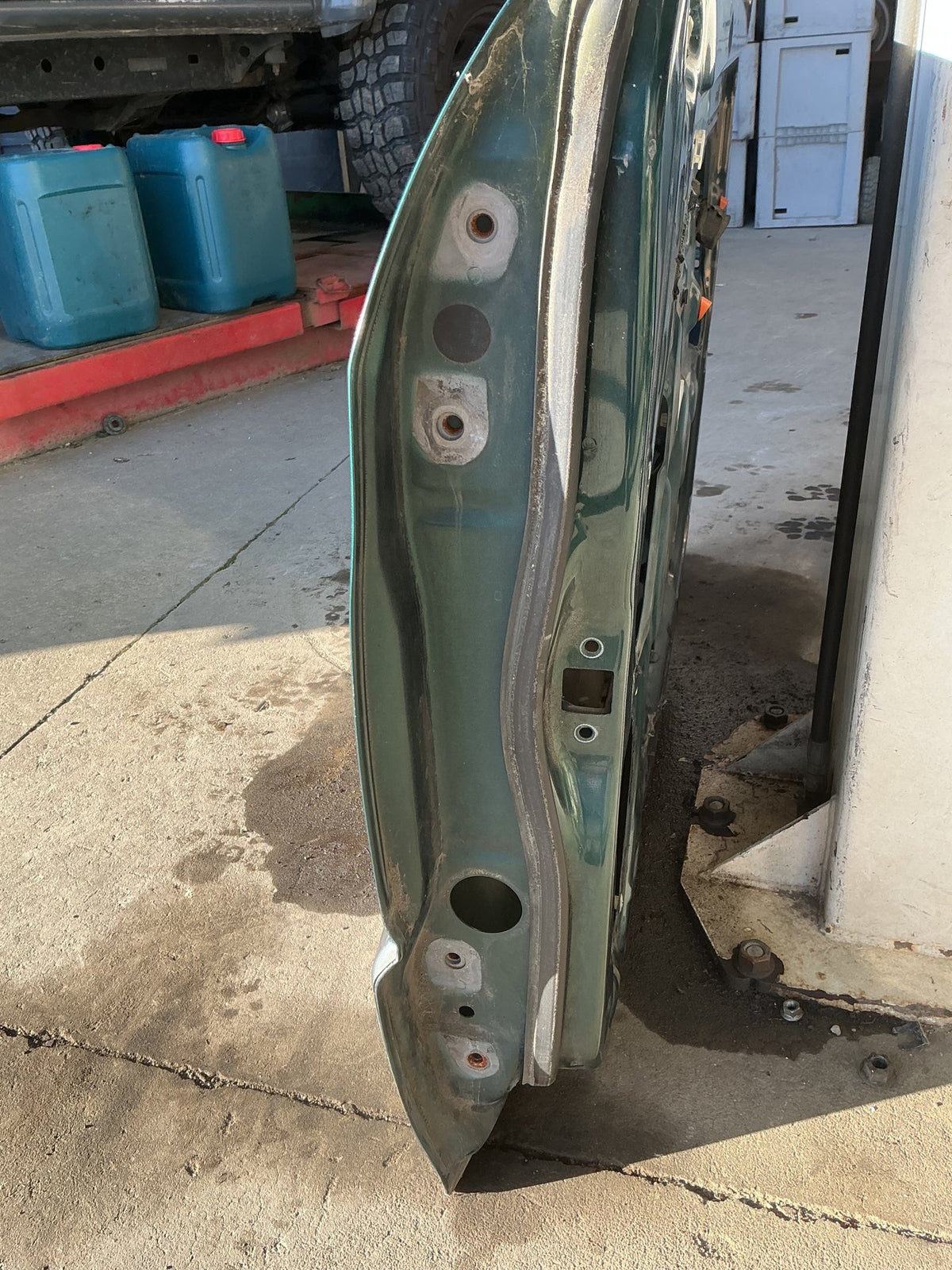 1996-2000 Toyota Land Cruiser J90 - Right Front Door Shell - (TAG18047)