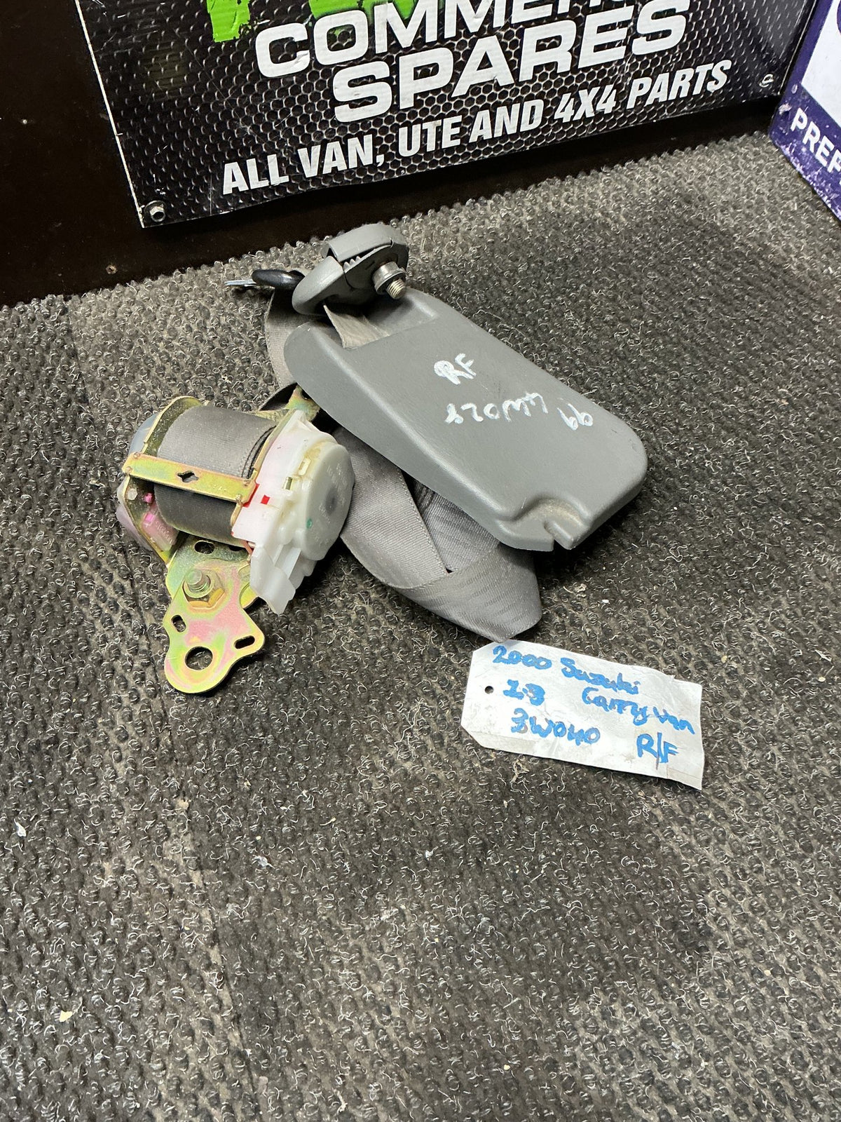 2000 Suzuki Carry 3W040- Right Front Seat Belt- (TAG10746)