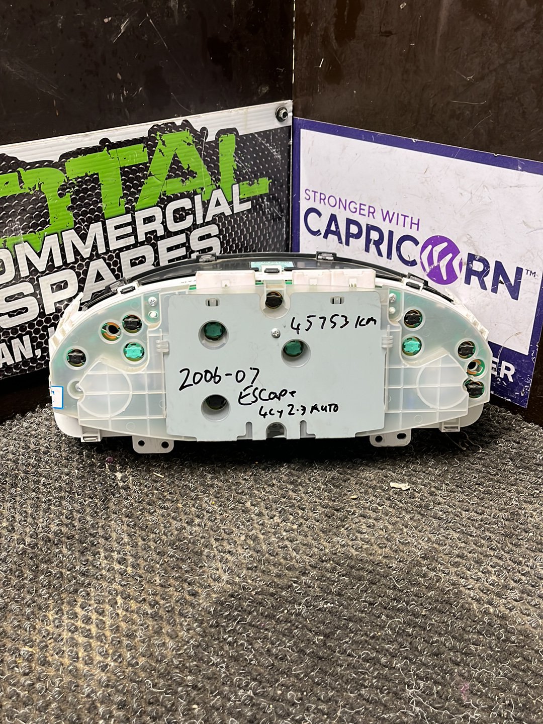 2006-2007 Ford Escape- Instrument Cluster- (TAG9054)