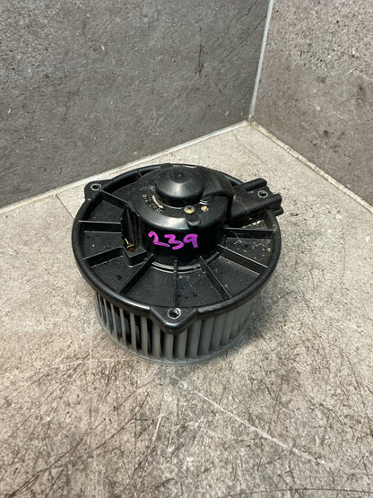 1996-2000 Toyota Land Cruiser J90 - Heater Fan Motor - (TAG18033)