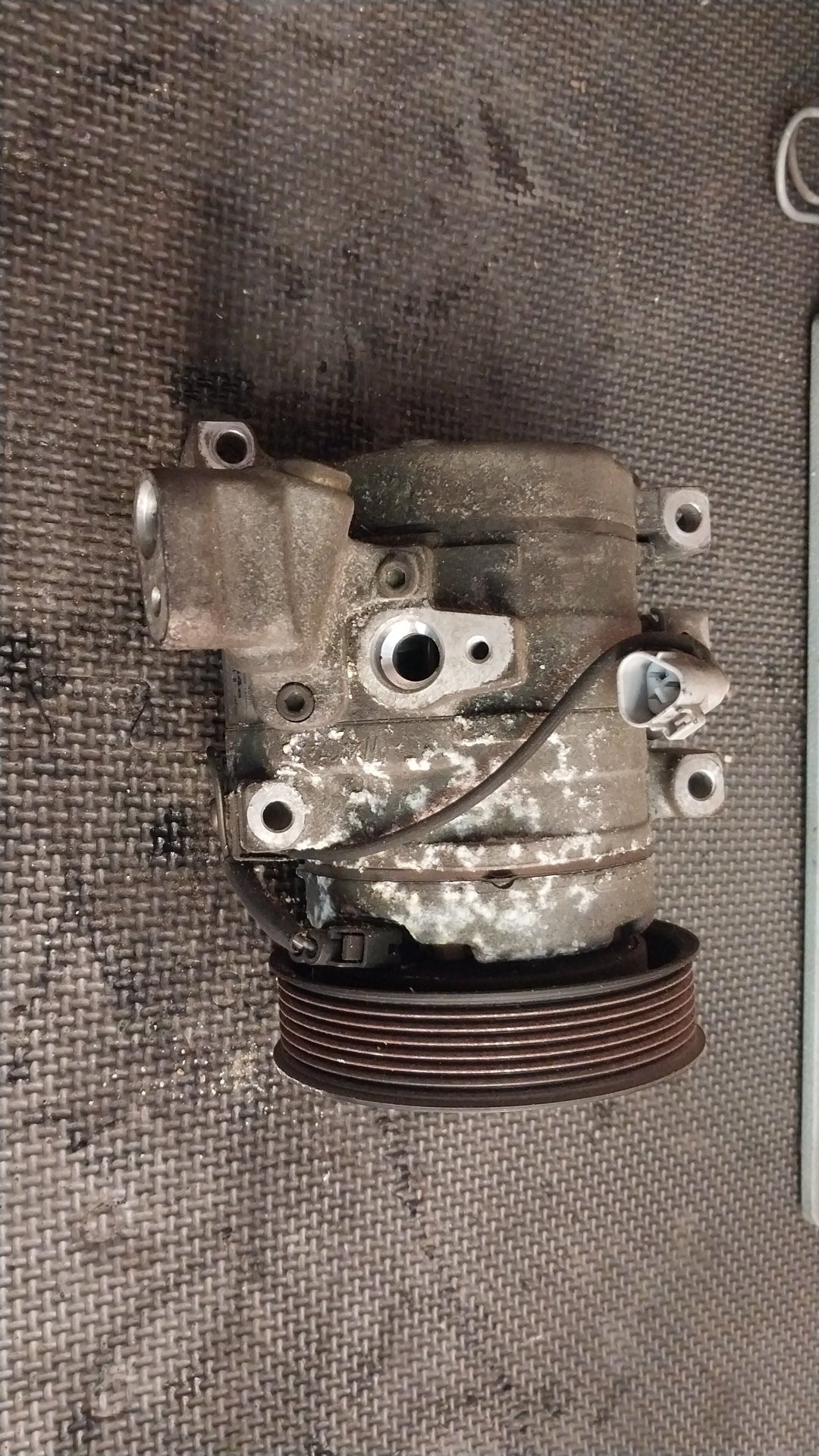 2000-2005 Toyota RAV4- A/C Compressor- (TAG1072)