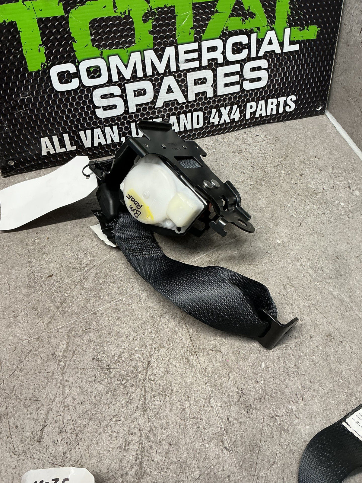 2015 Suzuki SX4 S-Cross 5W074- Rear Centre Seat Belt- (TAG13595)