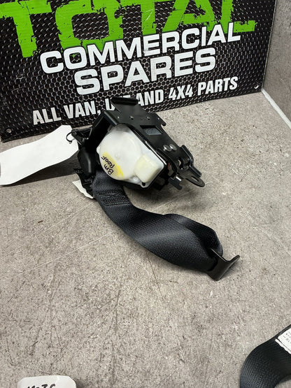 2015 Suzuki SX4 S-Cross 5W074- Rear Centre Seat Belt- (TAG13595)