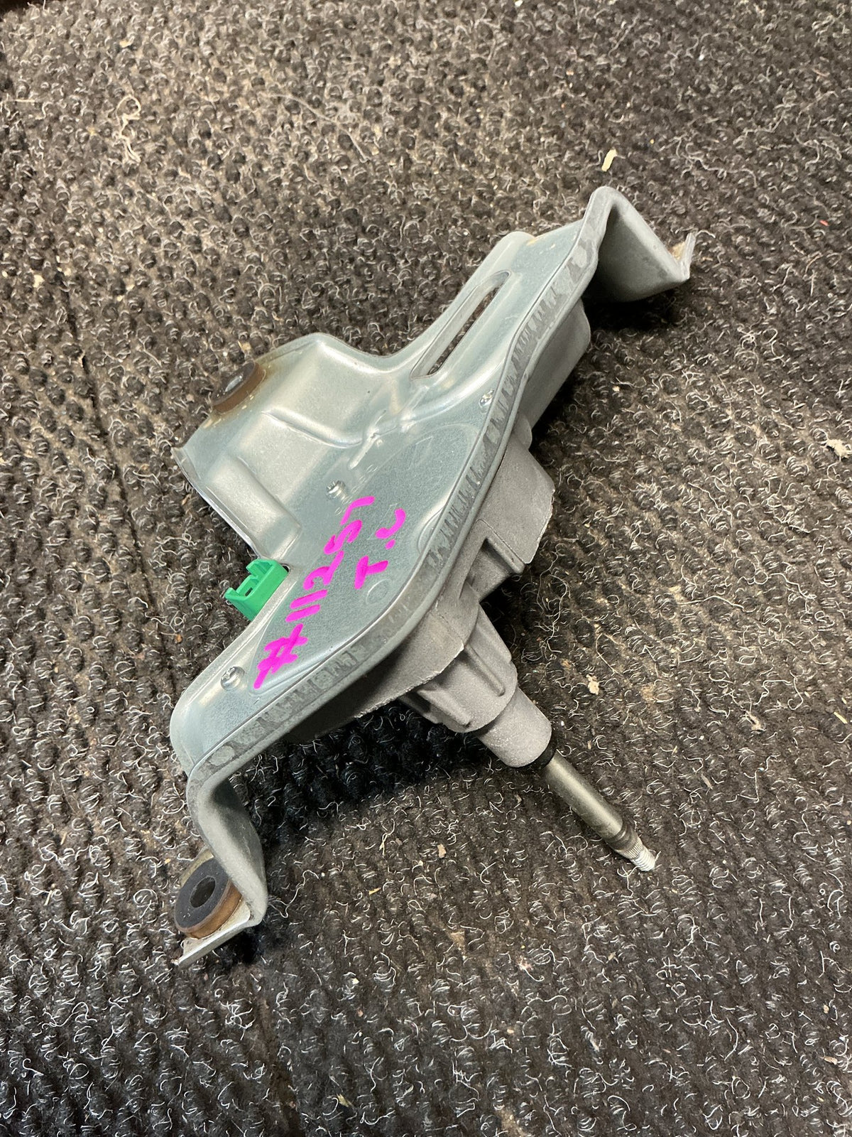 2005-2012 Mitsubishi Outlander CW*W CW4W- Rear Wiper Motor- (TAG11257)