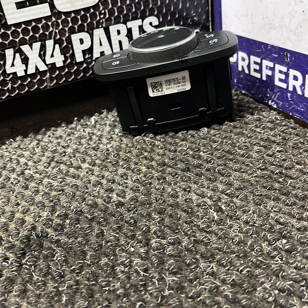 2021 Ford Puma- Headlight Switch- (TAG8145)