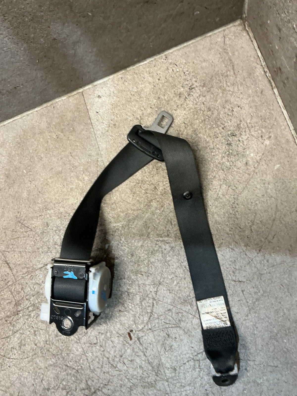 2008 Mitsubishi Triton - Rear Centre Seat Belt - (TAG19545)