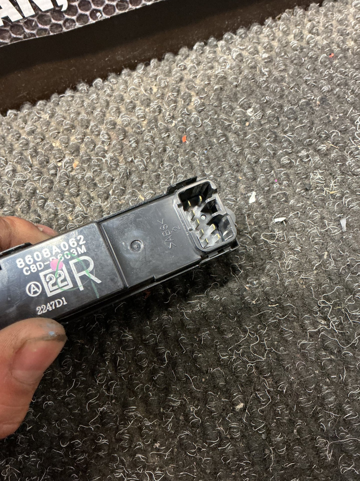 2005-2012 Mitsubishi Outlander II CW*W- Right Rear Window Switch- (TAG10510)