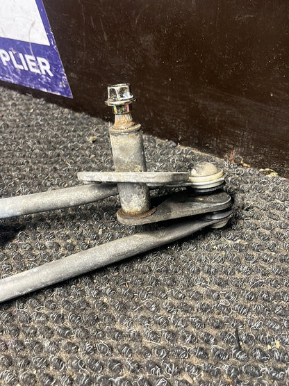 1994-1999 Mitsubishi Pajero II V2*C- Wiper Linkage- (TAG9692)