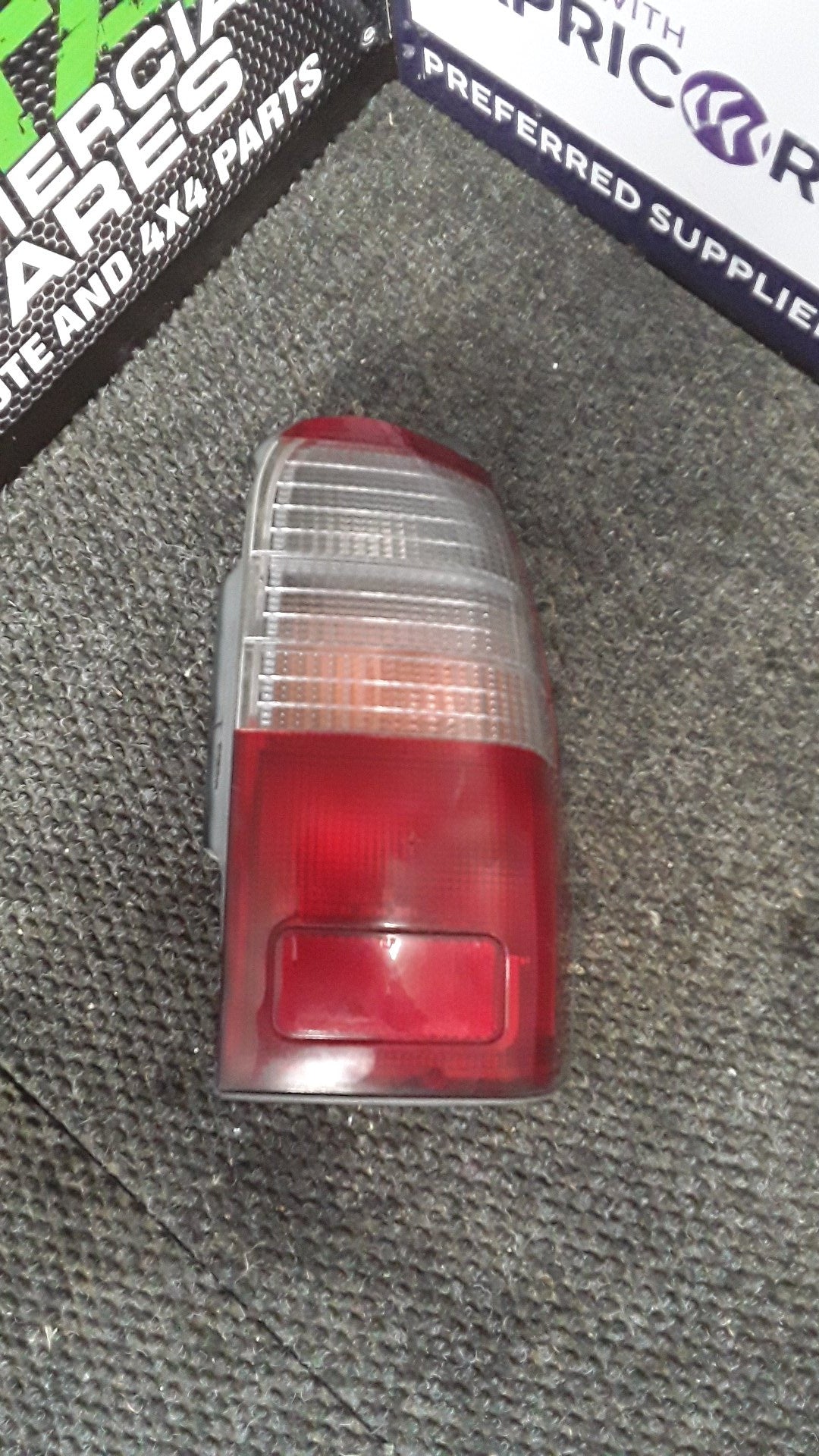 1995-2002 Toyota Hilux III N180- Right Taillight- (TAG6045) PN: 33-07803R