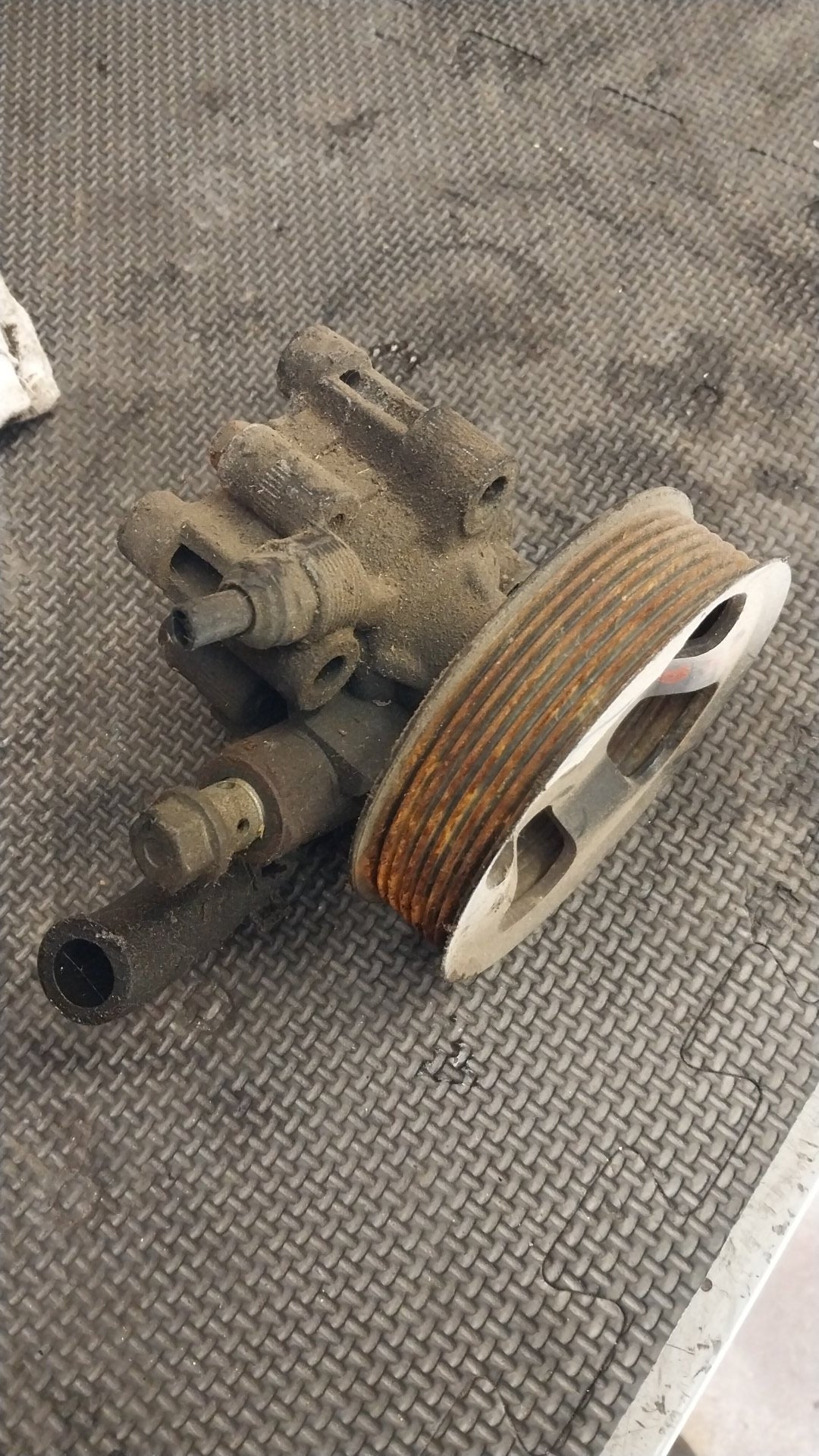 2000-2005 Toyota RAV4- Power Steering Pump- (TAG1029) PN: 1AZFSE