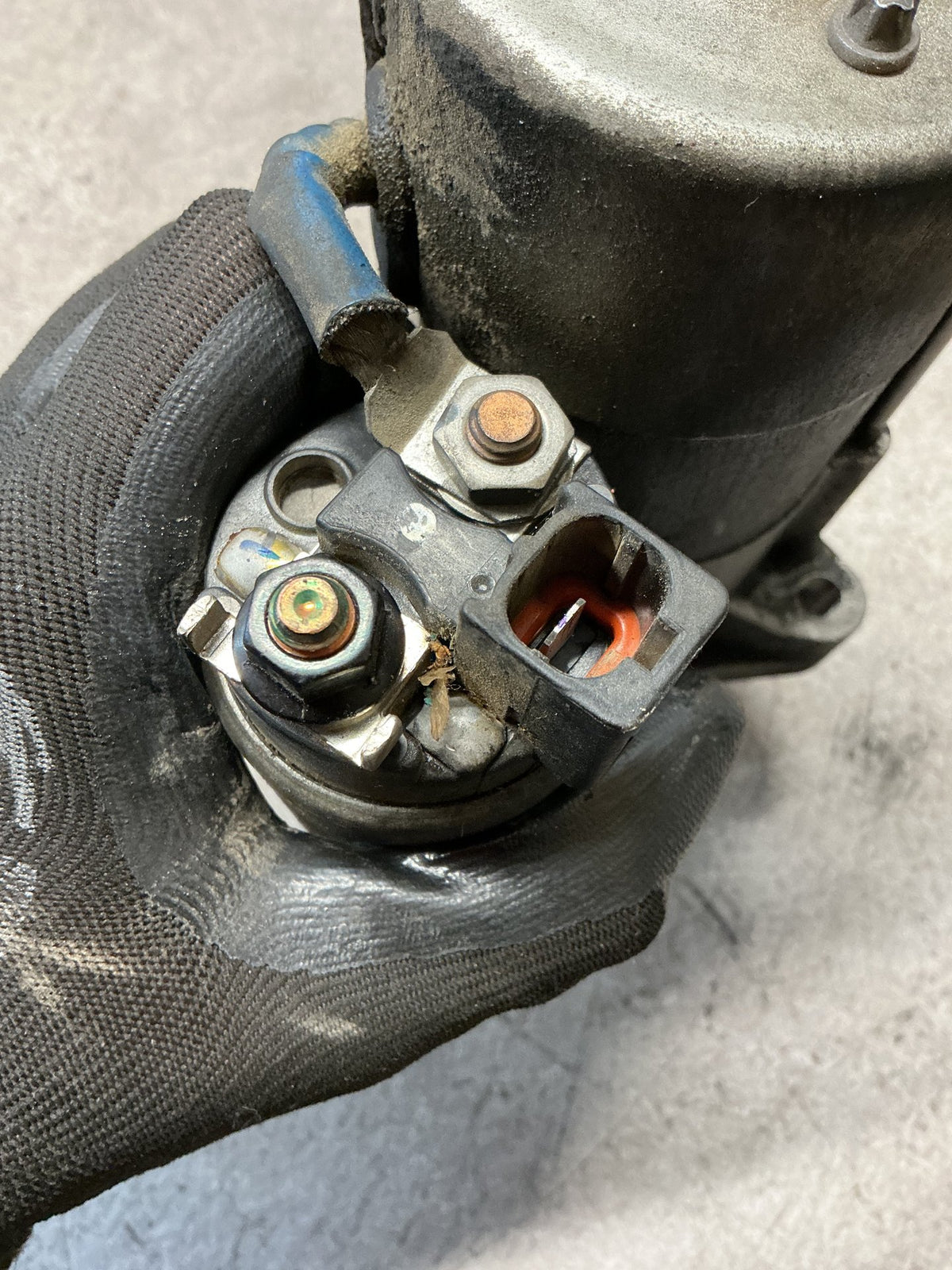 2011 Hyundai Santa Fe- Starter Motor- (TAG14161)