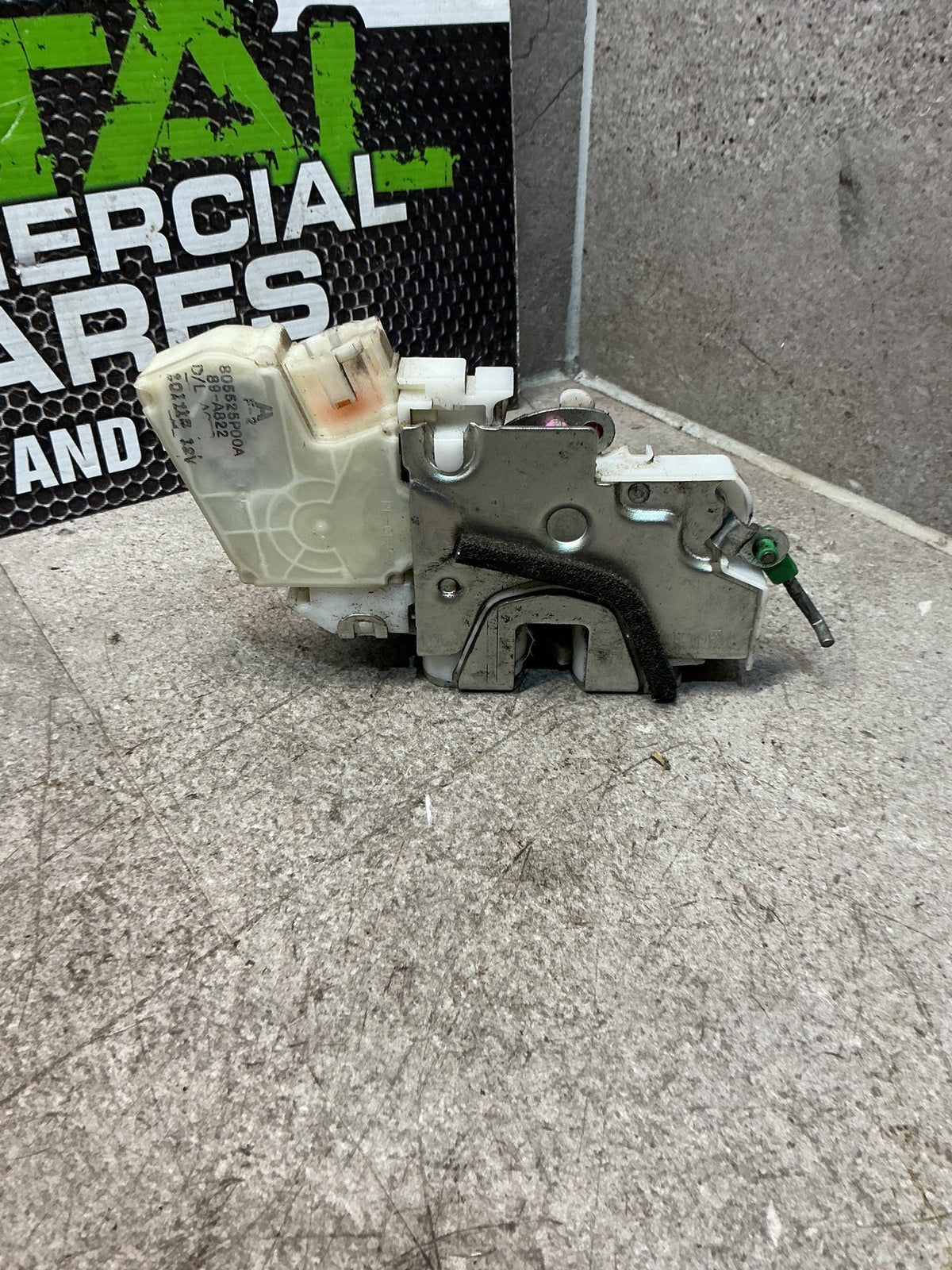 2011 Nissan Navara- Right Rear Door Lock Actuator- (TAG16030) PN: 805525P00A