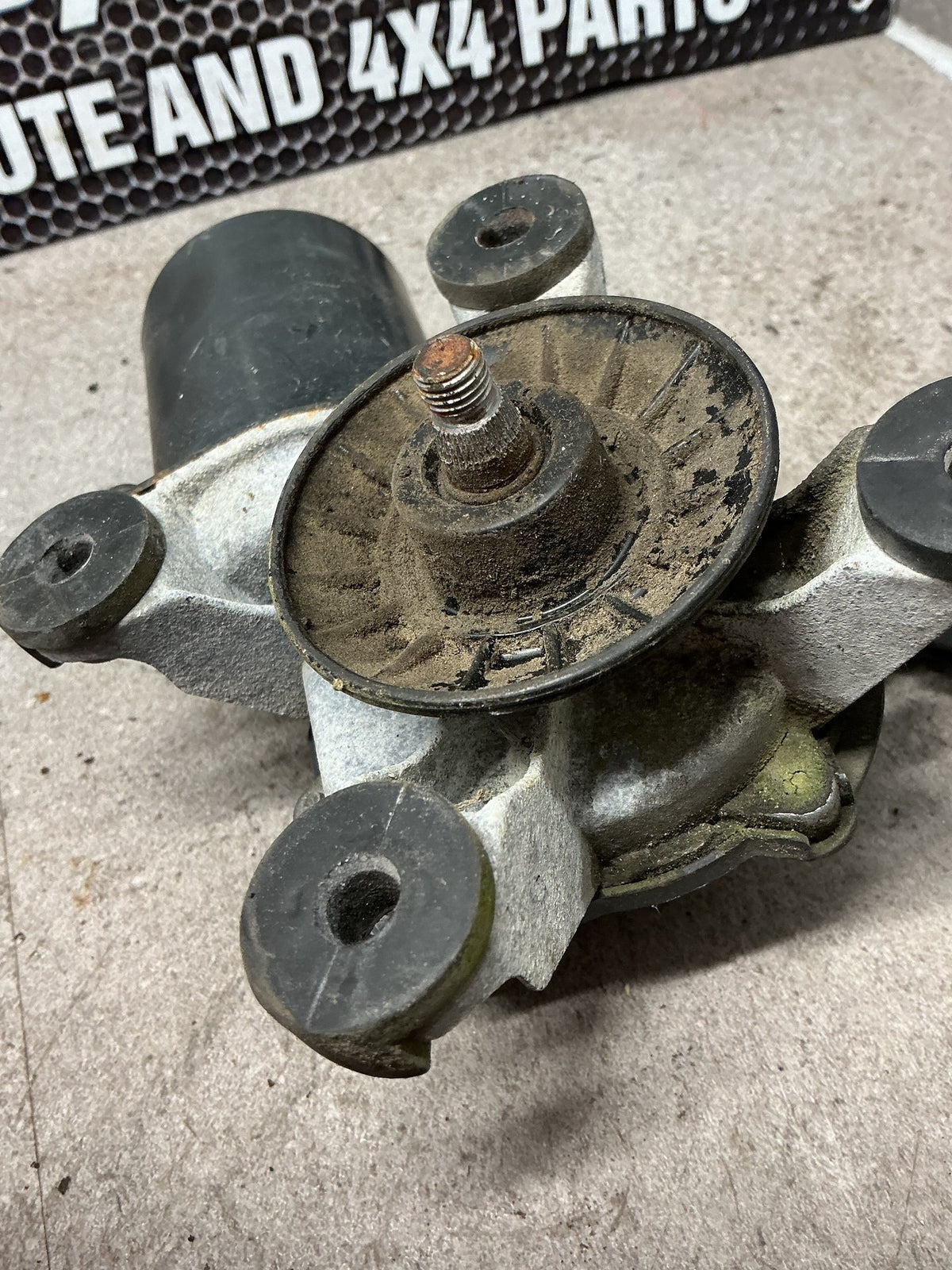 1995-2002 Toyota Hilux III N180- Rear Wiper Motor- (TAG12787)