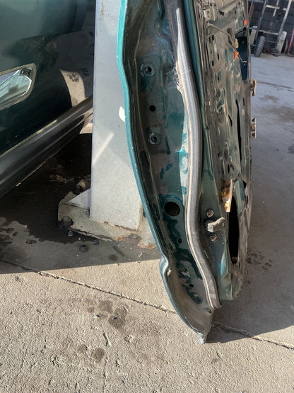 1996-2000 Toyota Land Cruiser J90 - Right Rear Door Shell - (TAG18049)