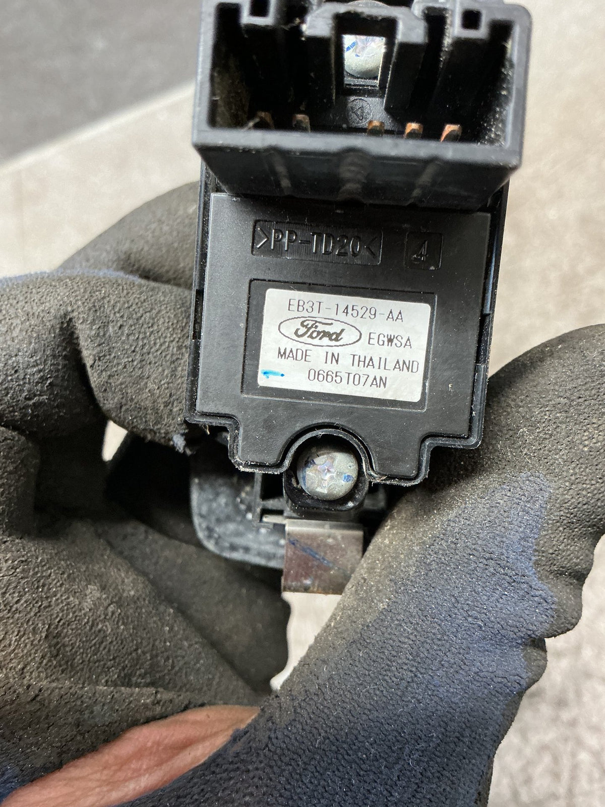 2015-2018 Ford Ranger PXII - Left Front Window Switch - (TAG17914)