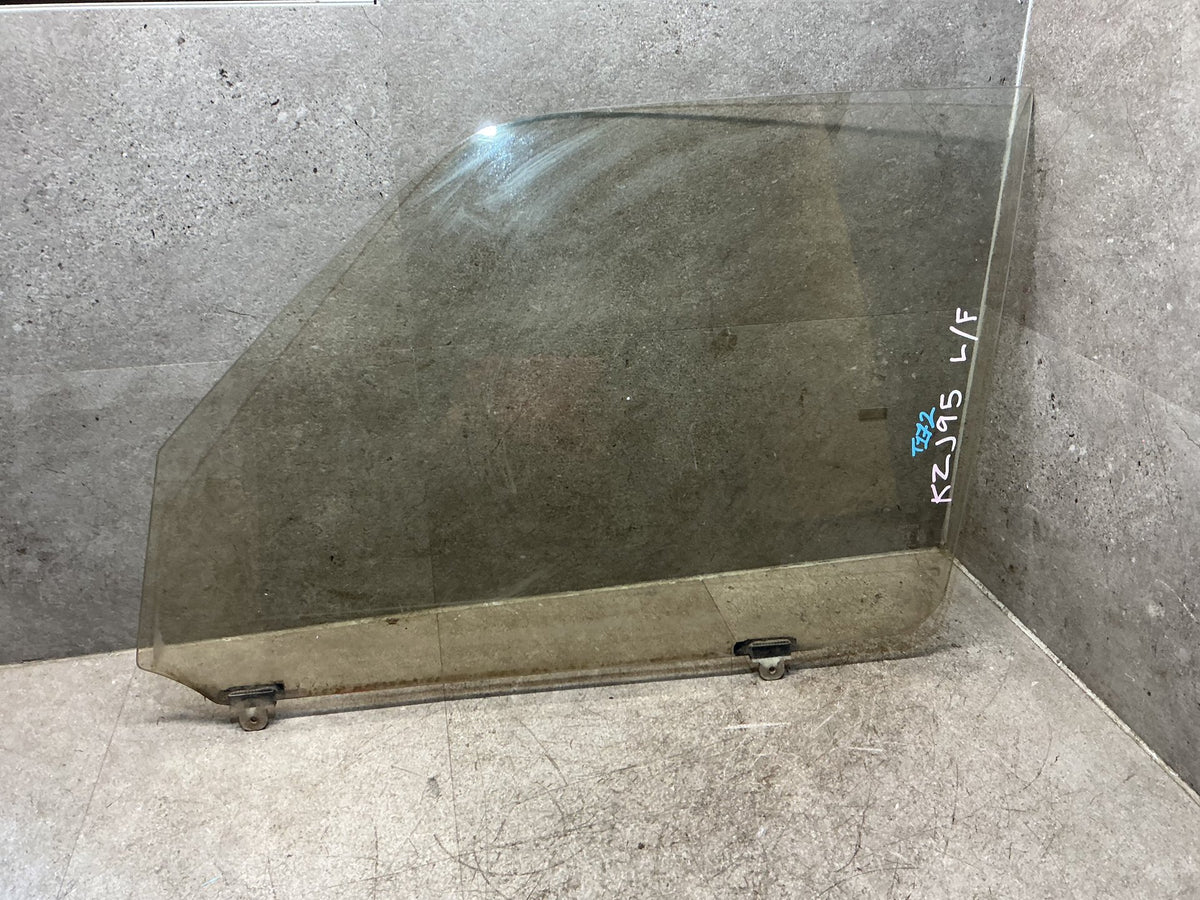 1996-2000 Toyota Land Cruiser J90 KZJ95 - Left Front Door Glass - (TAG18933)