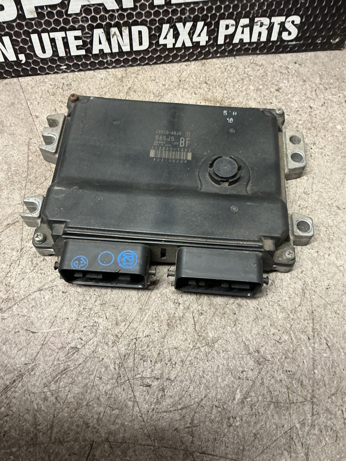 2006 Suzuki Escudo- ECU- (TAG16952)
