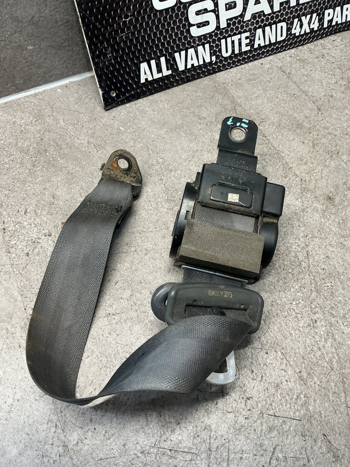 1996-2006 Mitsubishi Triton K7*T- Left Rear Seat Belt- (TAG13518)