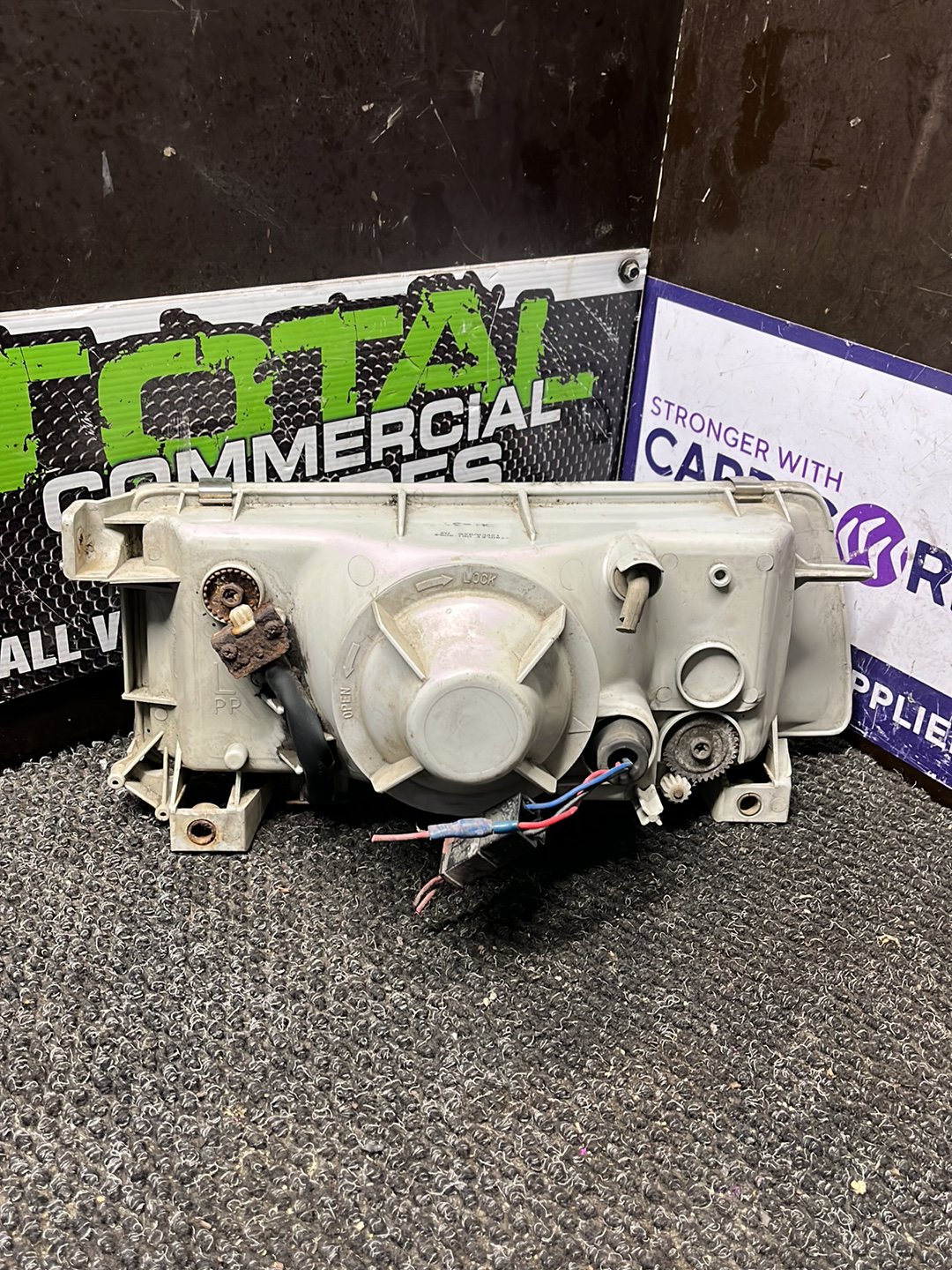 1996 Ford Econovan- Left Headlight- (TAG9379)
