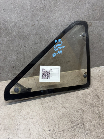 1989 Nissan Terrano - Right Rear Cargo Glass - (TAG18588)