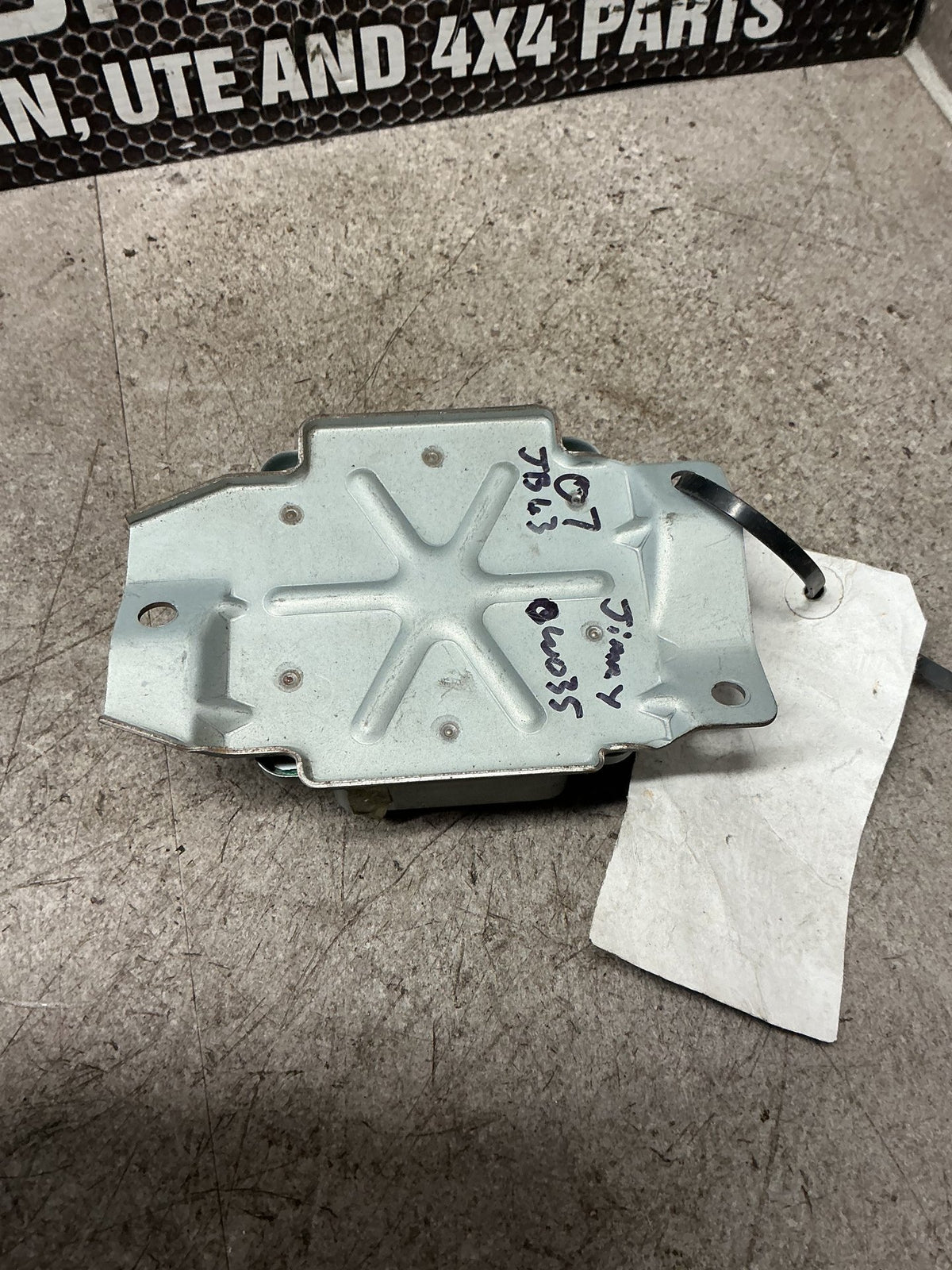 2007 Suzuki Jimny- Airbag Module- (TAG16958)