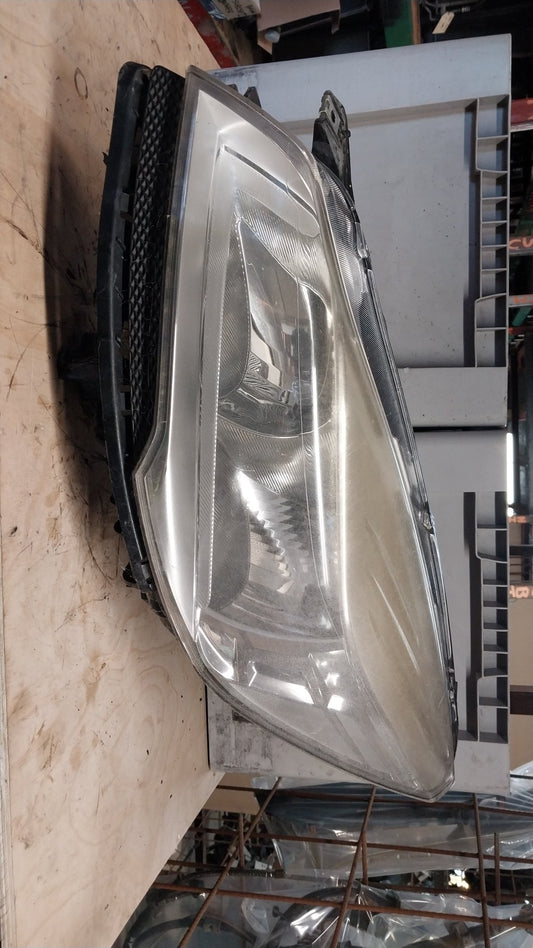 2014 Ford Kuga- Left Headlight- (TAG104)