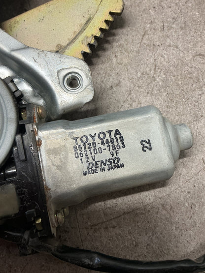 2004 Toyota Estima ACR30 - Left Front Window Regulator/Motor - (TAG16140)